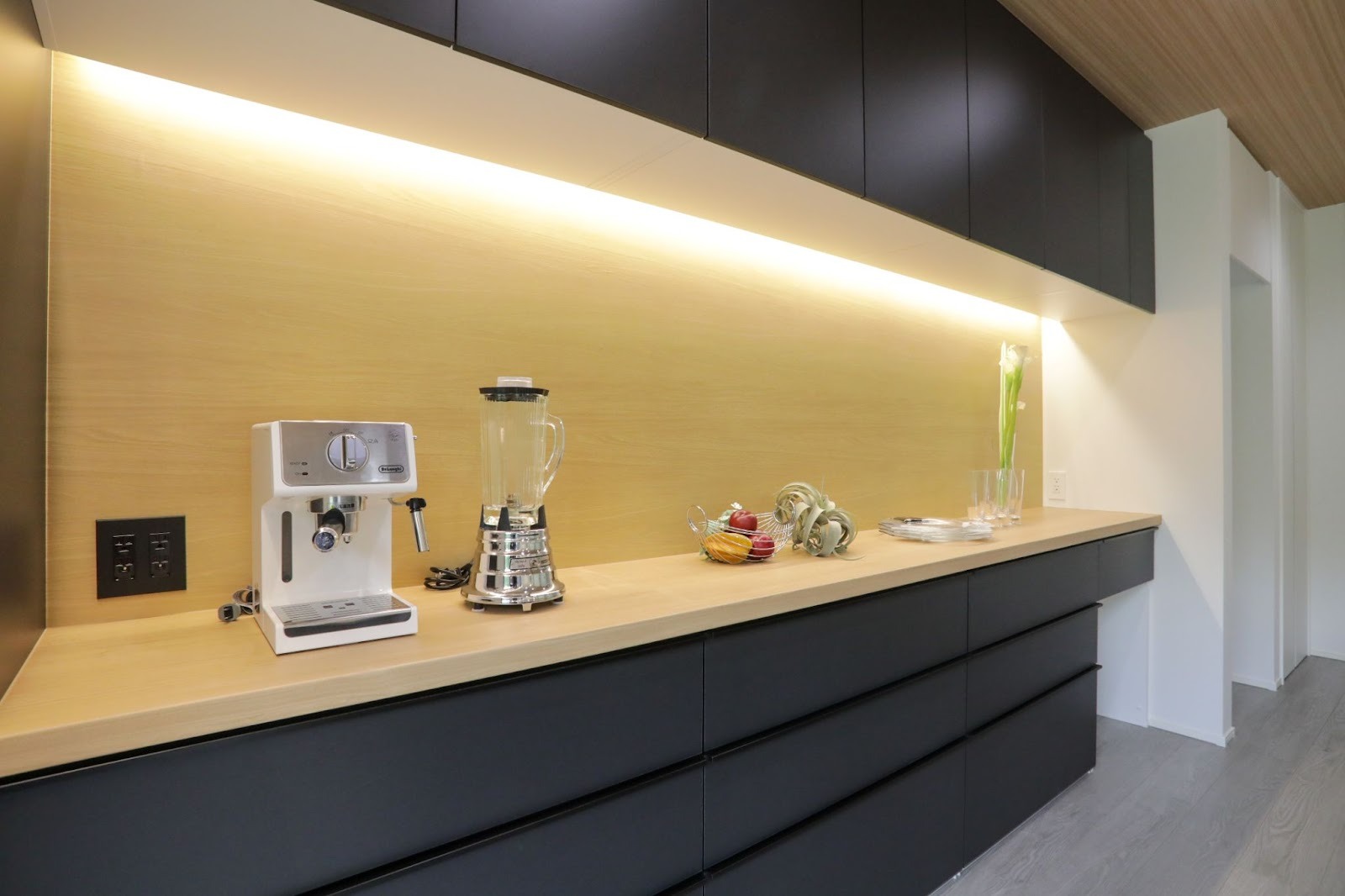 キッチン収納が劇的に増える“パントリー/背面収納”リフォーム例