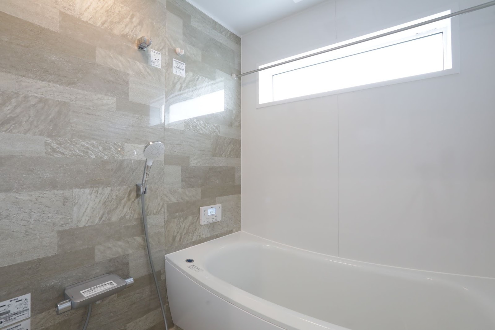 カビ・ぬめりが減る浴室リフォームの素材/換気の考え方