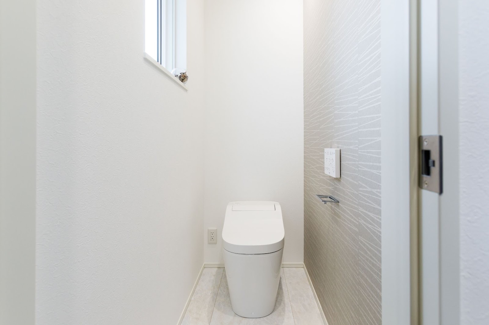 タンクレスvsタンク付き｜メリット・デメリットと選び方